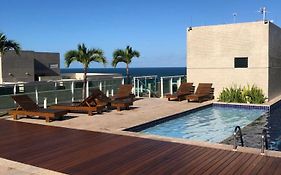 JTR Lux Residence apto 3 quartos beira mar